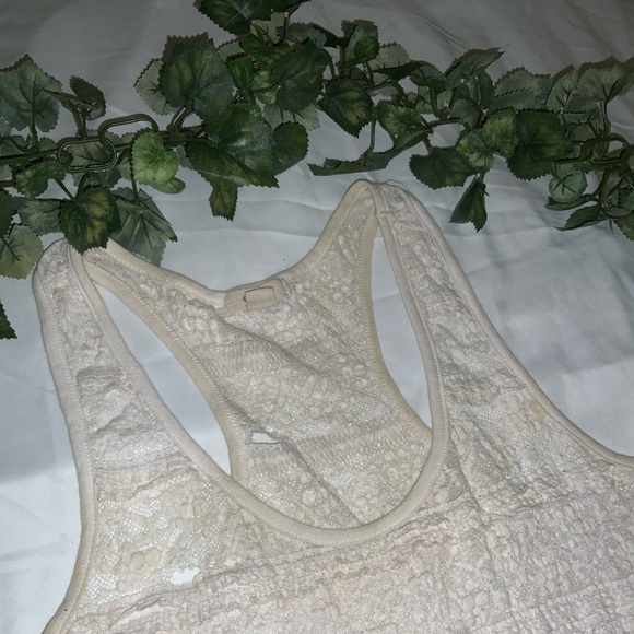 White Lace Tank Top- Free with purchase - Picture 4 of 6